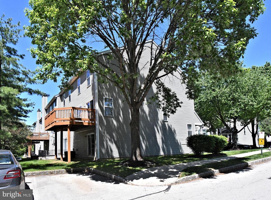 601 BRENTWOOD COURT