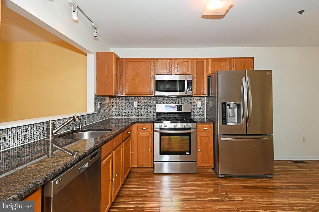 601 BRENTWOOD COURT