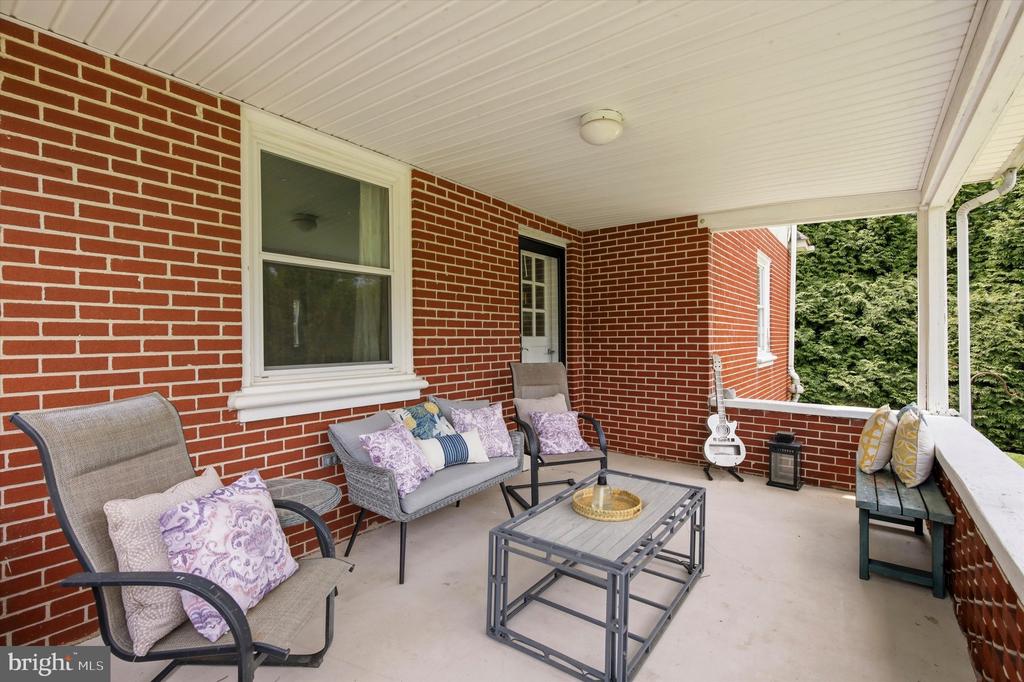 1407 BOYER BOULEVARD