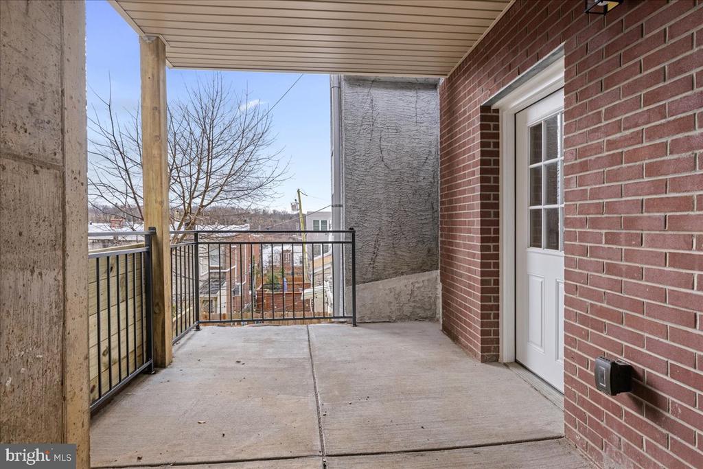 231 SHURS LANE