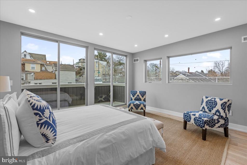 231 SHURS LANE