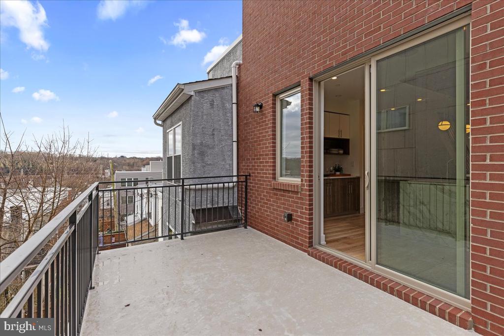 231 SHURS LANE