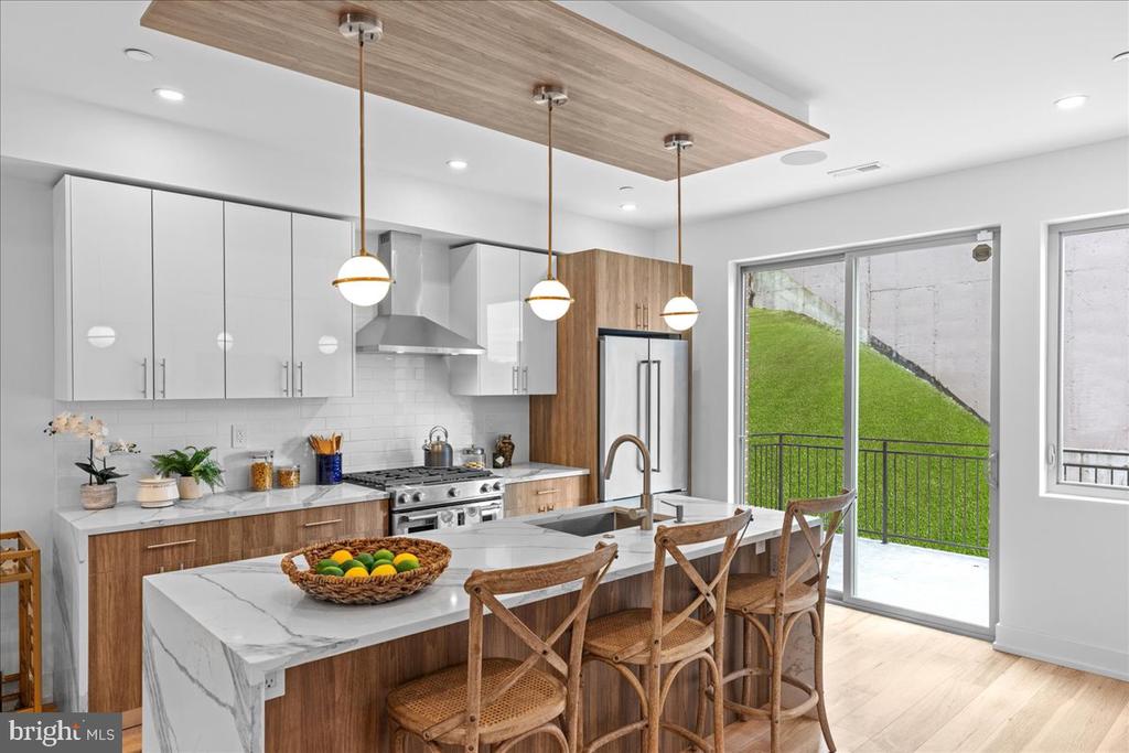 231 SHURS LANE
