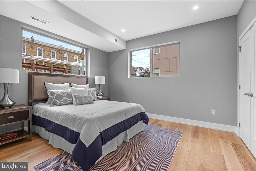 231 SHURS LANE