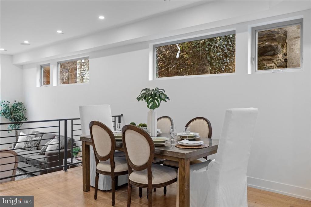 231 SHURS LANE