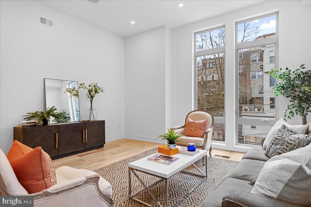 231 SHURS LANE