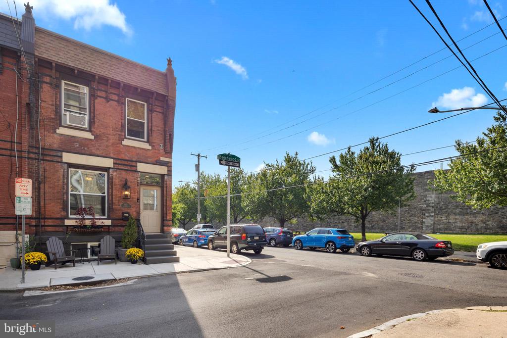 801 N BEECHWOOD STREET