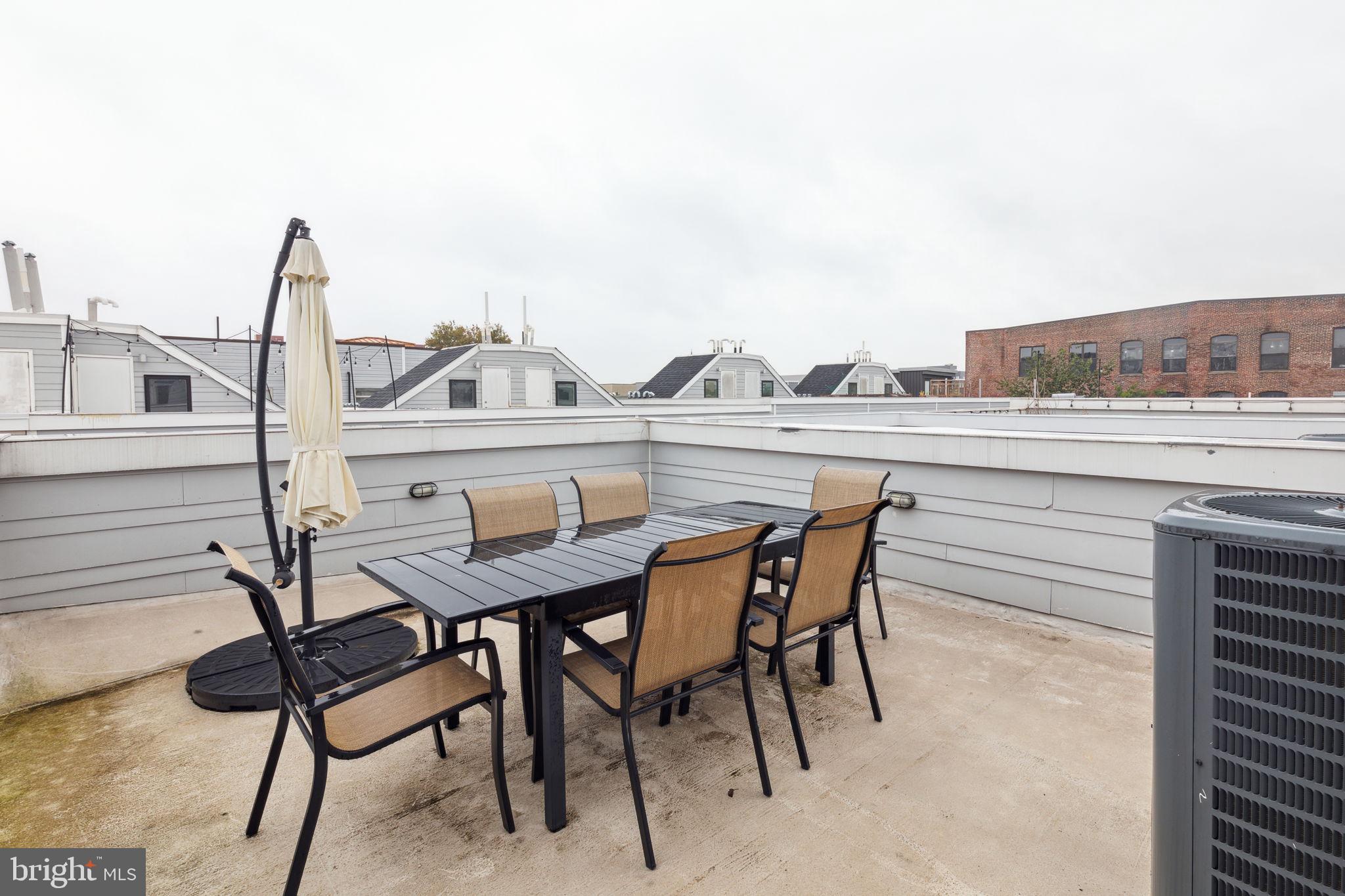 1502 N HANCOCK ST