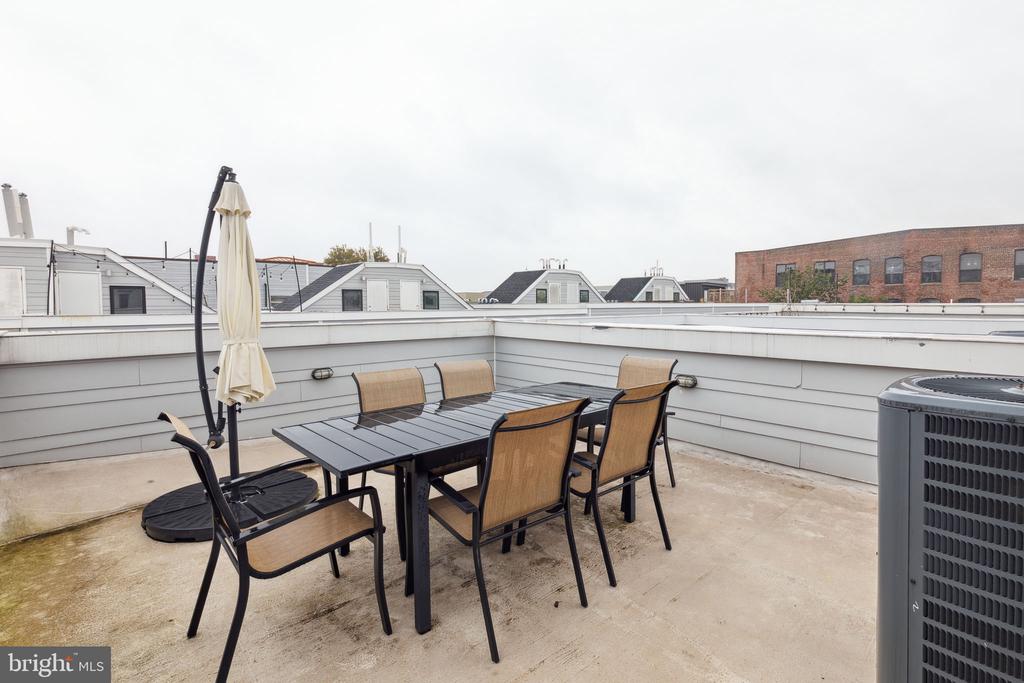 1502 N HANCOCK ST