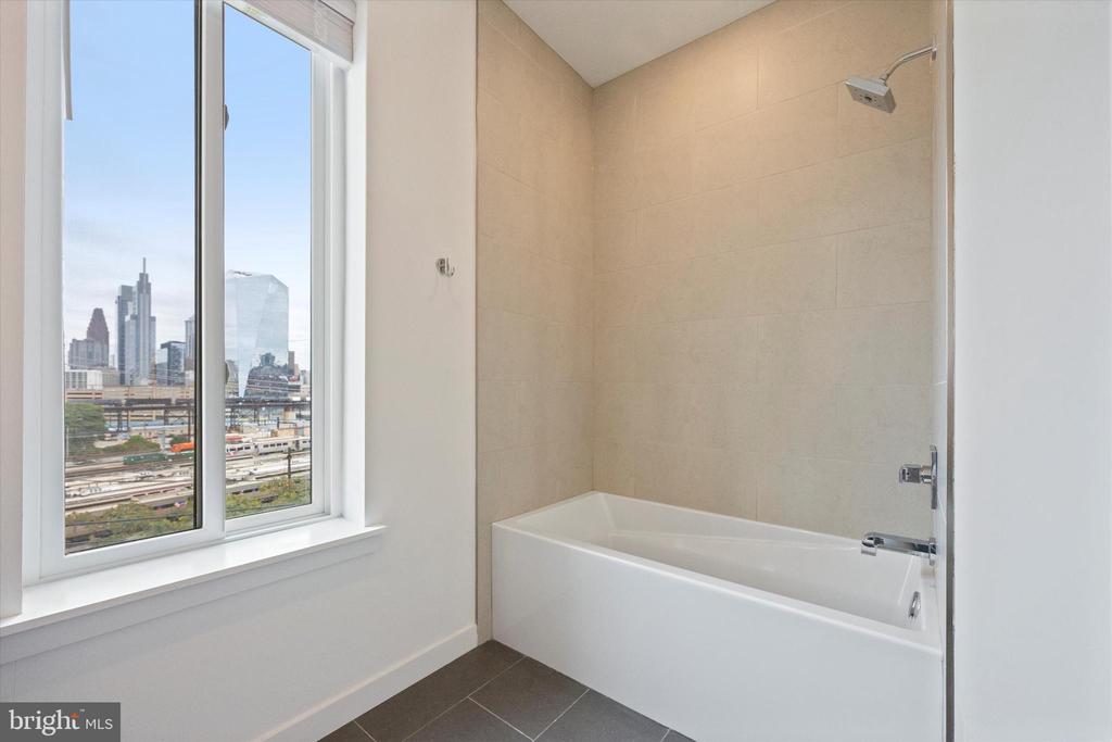 3200 SUMMER STREET Unit: 3