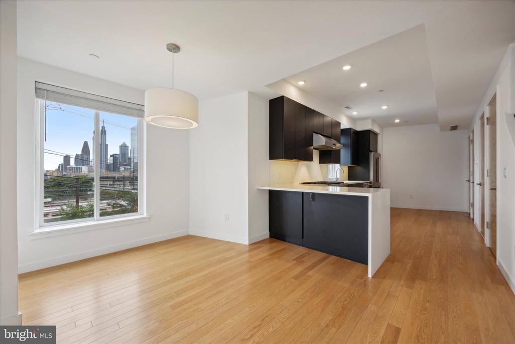 3200 SUMMER STREET Unit: 3