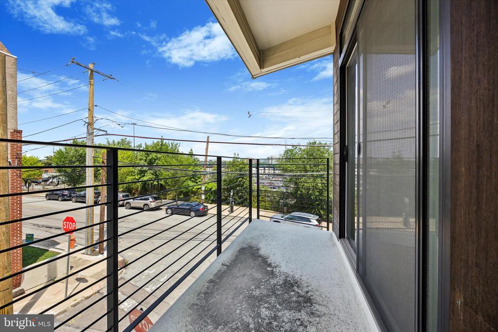 3200 SUMMER STREET Unit: 3