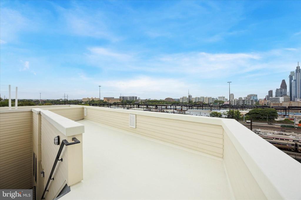 3200 SUMMER STREET Unit: 3