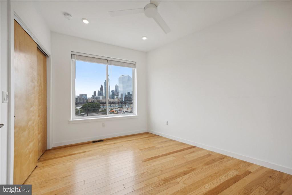 3200 SUMMER STREET Unit: 3