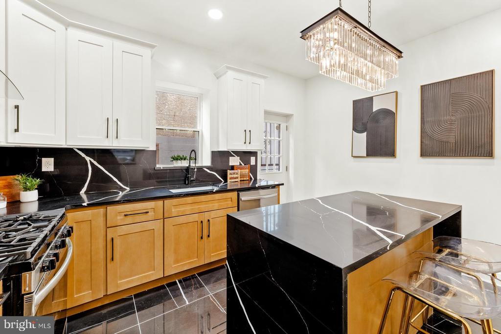 1316 S 6TH STREET