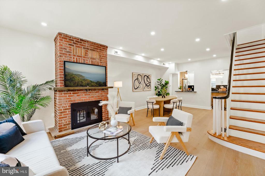 1316 S 6TH STREET