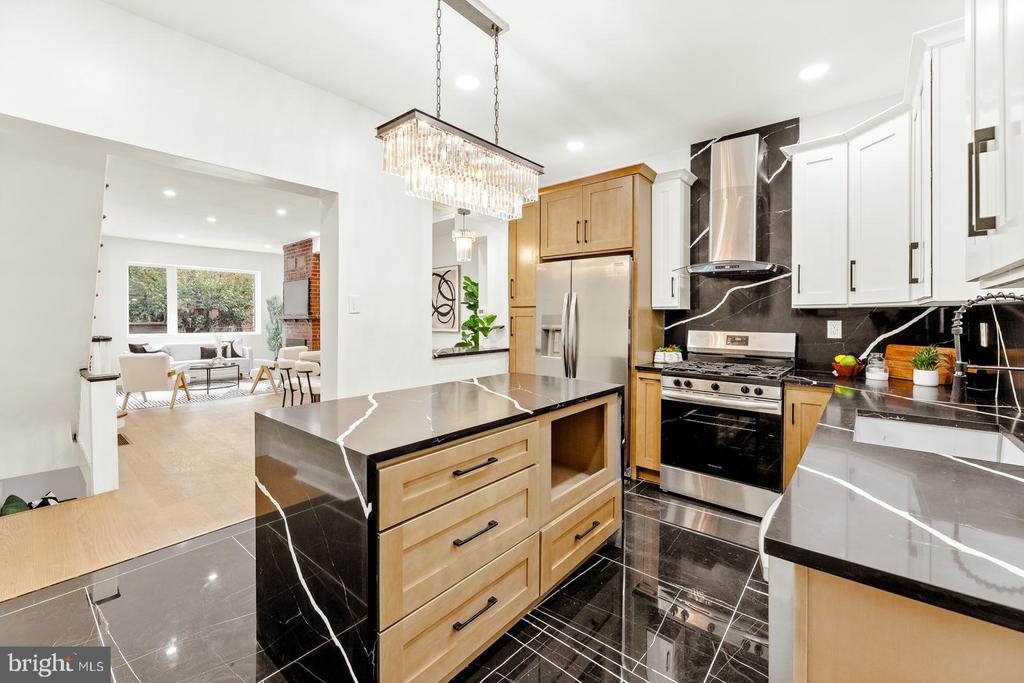 1316 S 6TH STREET