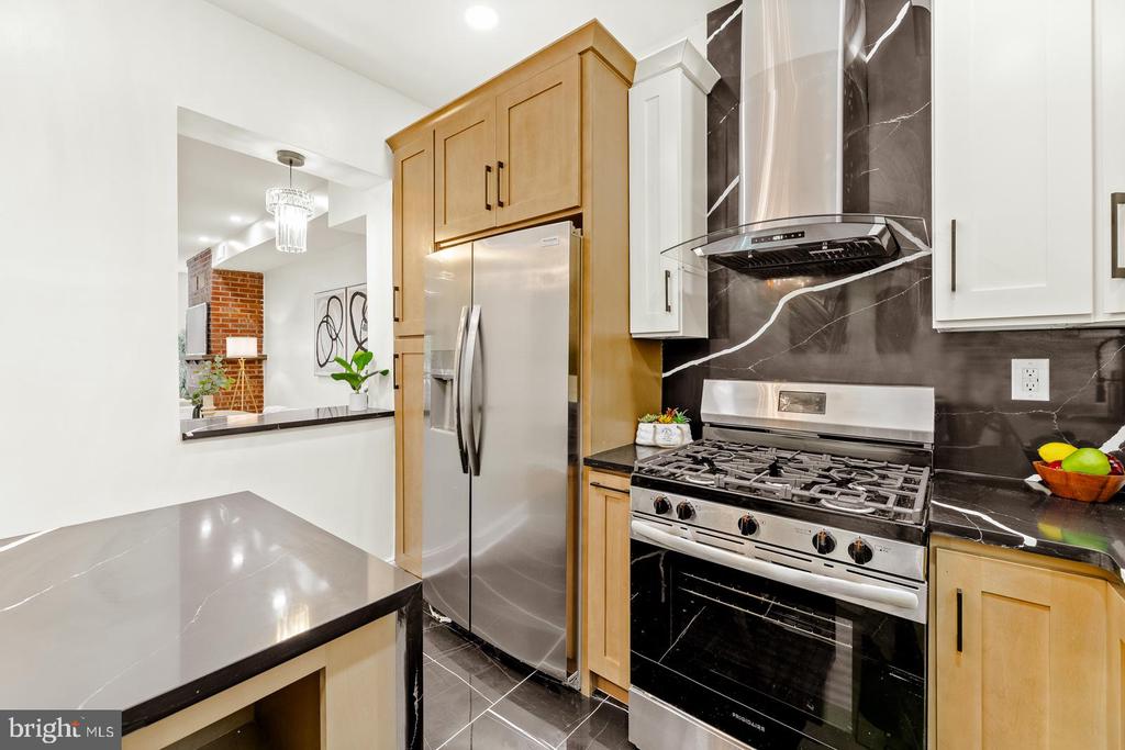 1316 S 6TH STREET