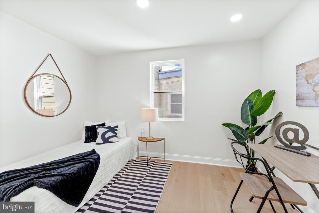 1316 S 6TH STREET
