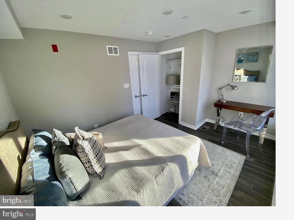 765 N UBER STREET Unit: 1