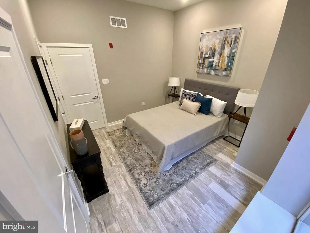 765 N UBER STREET Unit: 1