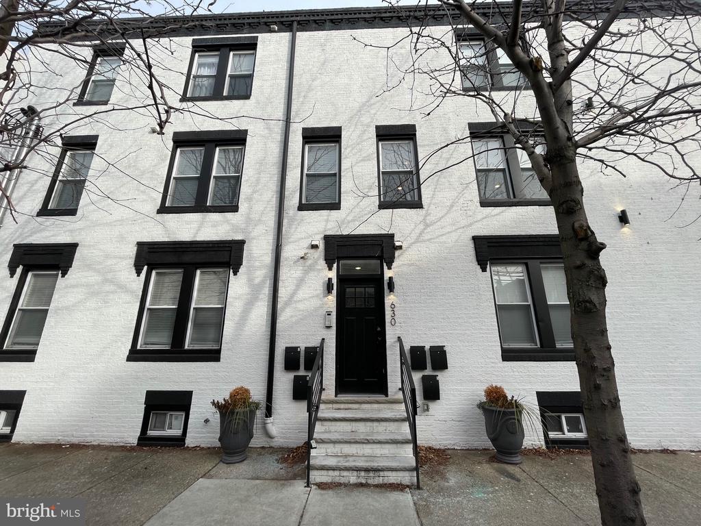 630 S 19TH STREET Unit: 2R
