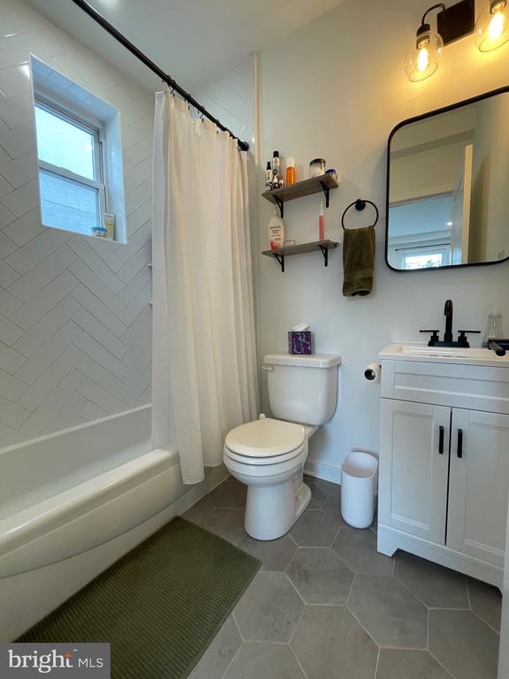 630 S 19TH STREET Unit: 2R