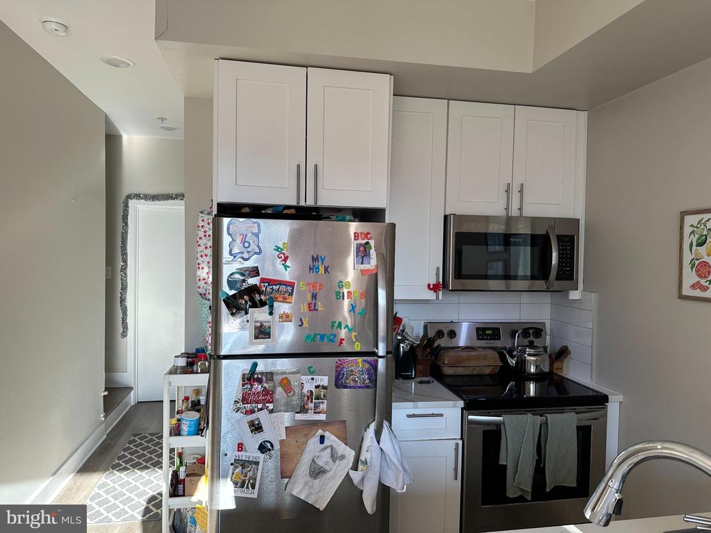 1210 N TAYLOR STREET Unit: 2