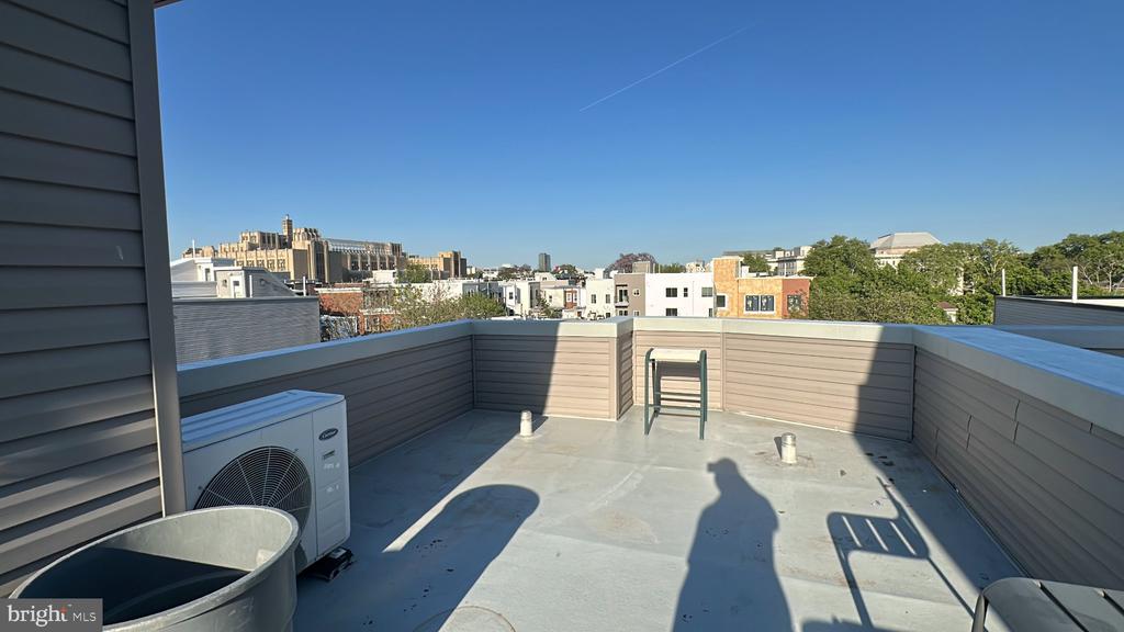 1210 N TAYLOR STREET Unit: 2