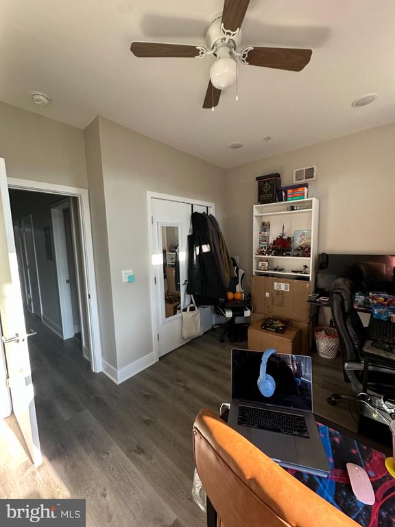 1210 N TAYLOR STREET Unit: 2