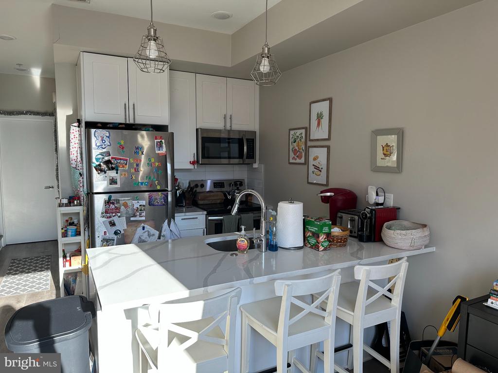 1210 N TAYLOR STREET Unit: 2