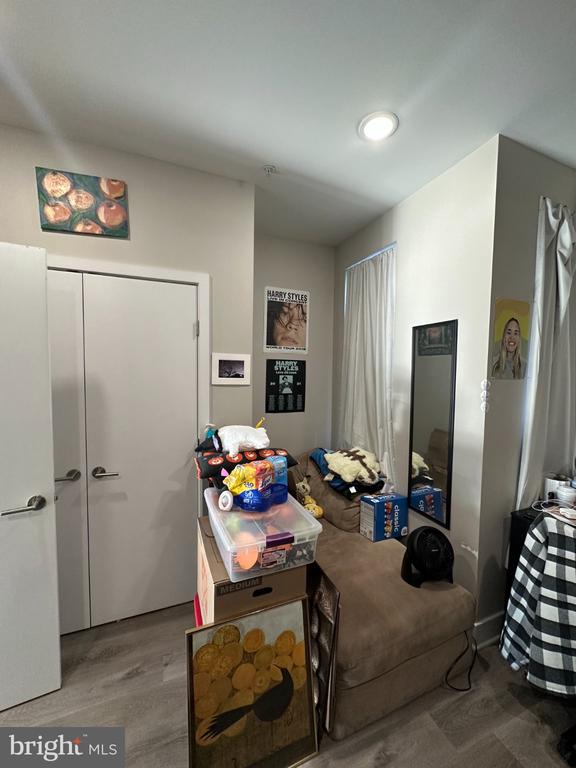 1210 N TAYLOR STREET Unit: 2