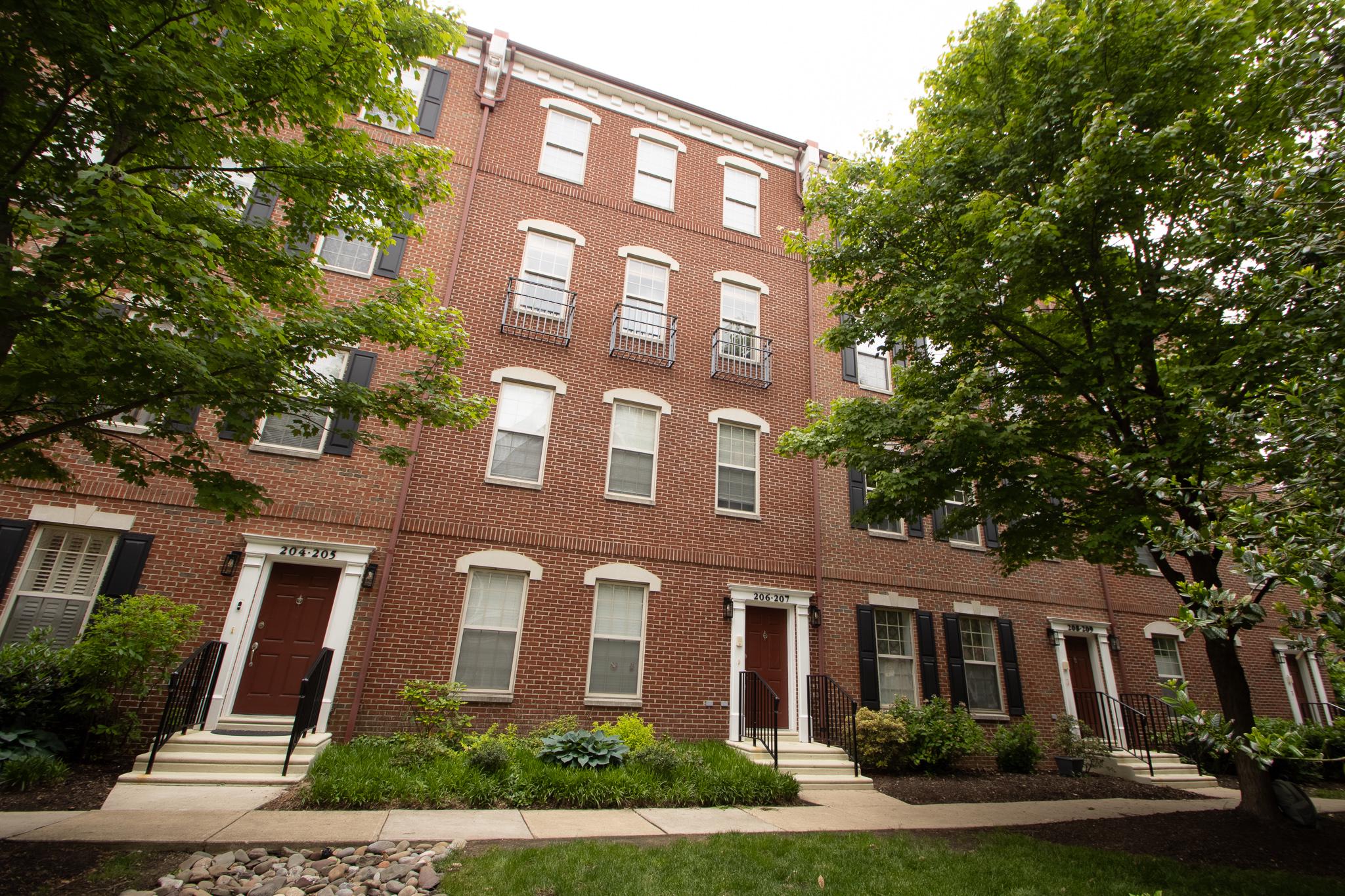 206 CAPTAINS WAY