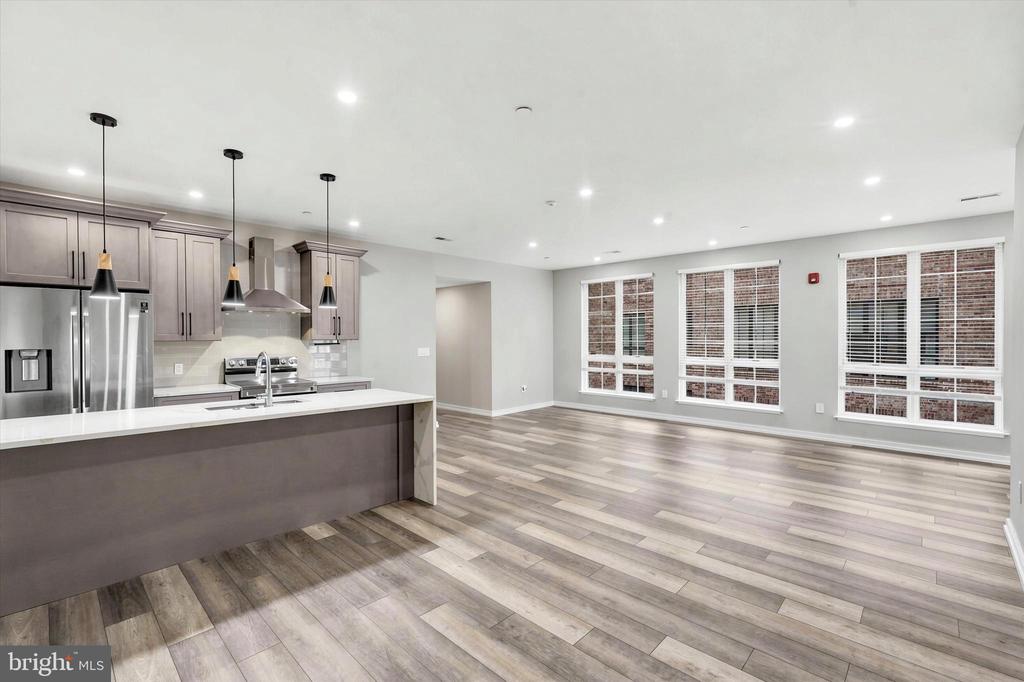 2412 INNOVATOR WAY Unit: 4