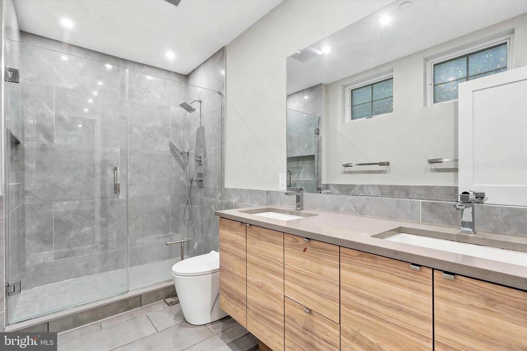 2412 INNOVATOR WAY Unit: 4