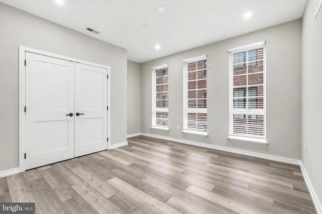 2412 INNOVATOR WAY Unit: 4