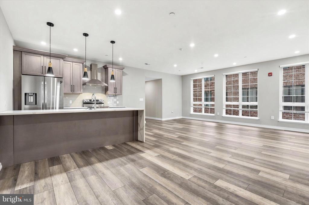 2412 INNOVATOR WAY Unit: 4