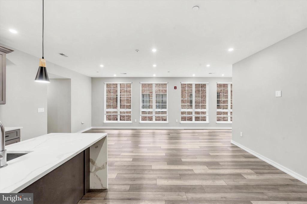 2412 INNOVATOR WAY Unit: 4