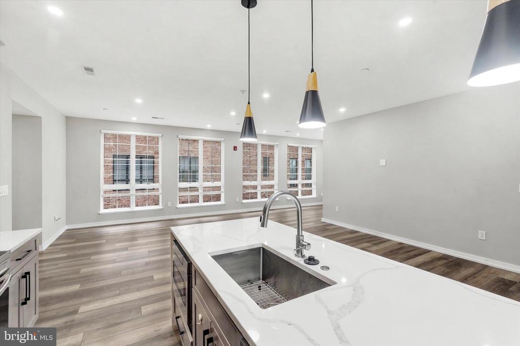 2412 INNOVATOR WAY Unit: 4
