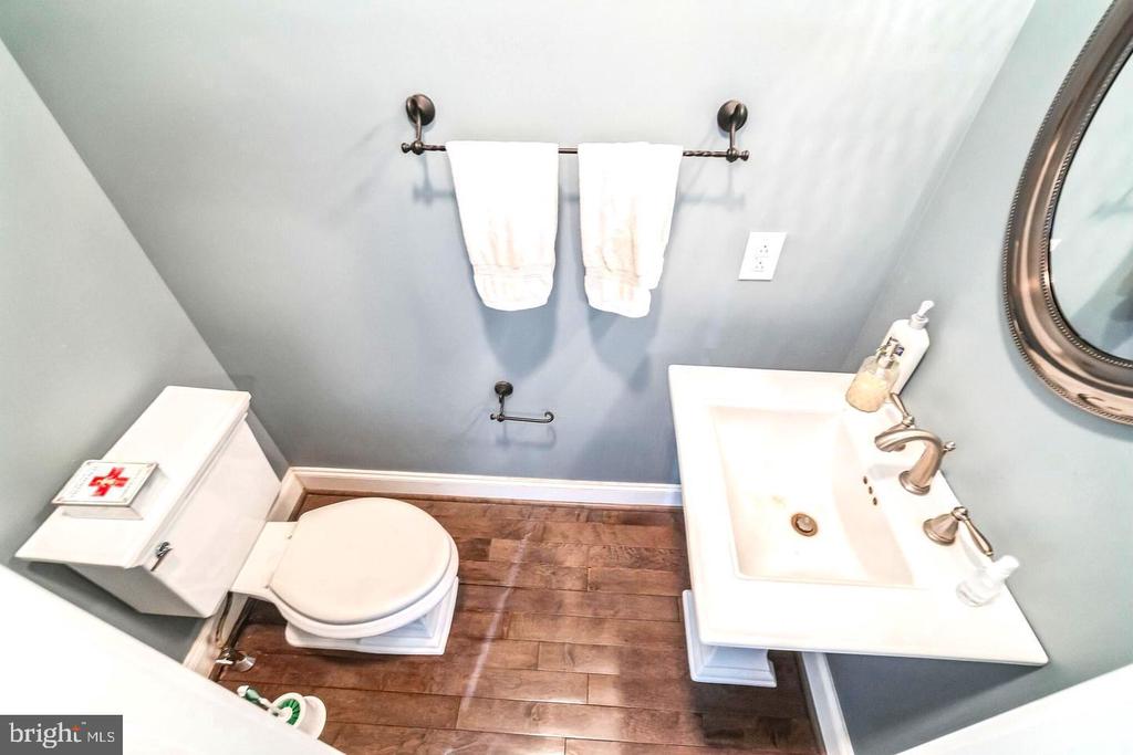 207 RECTOR STREET Unit: 2R
