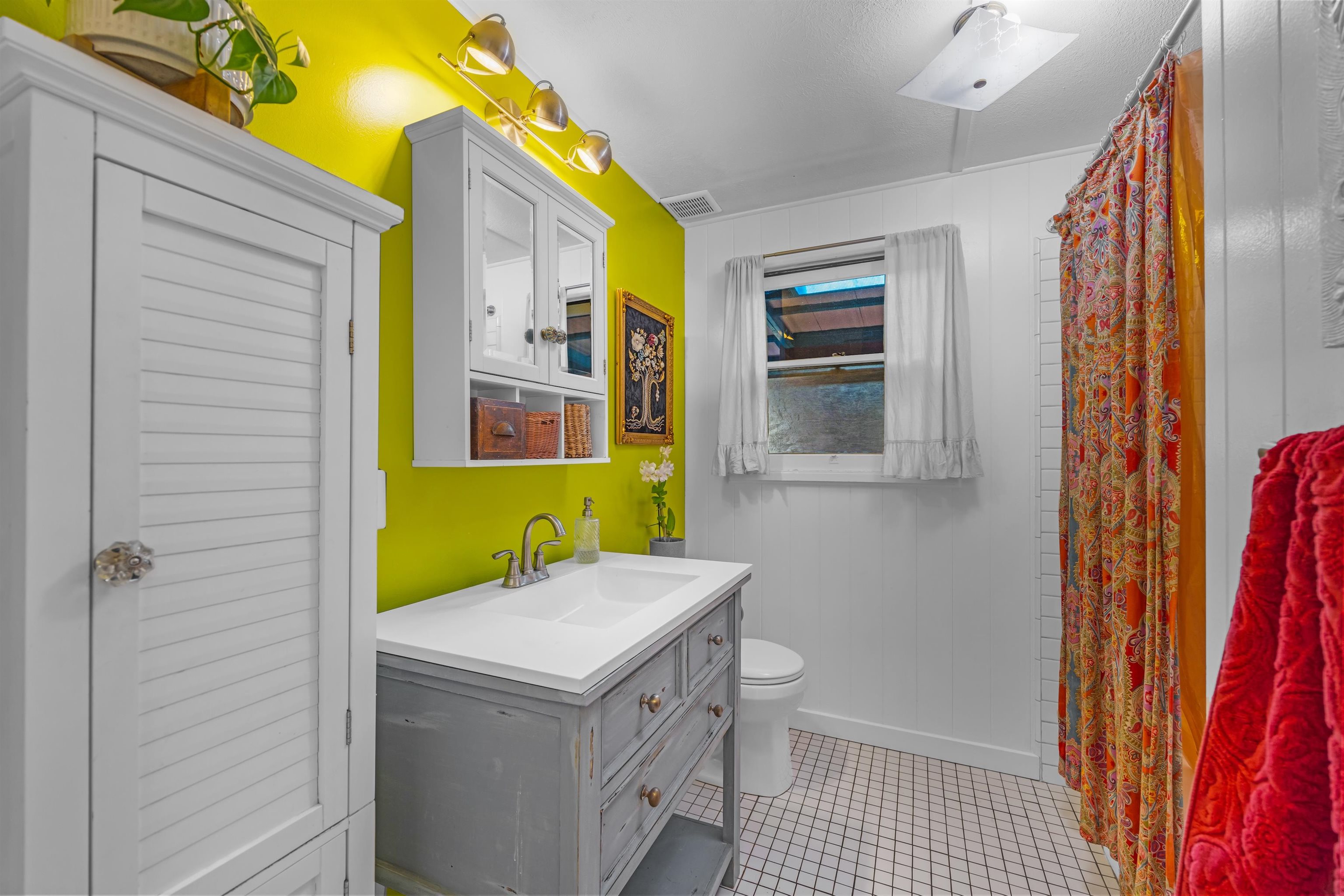 44 Lino Pl