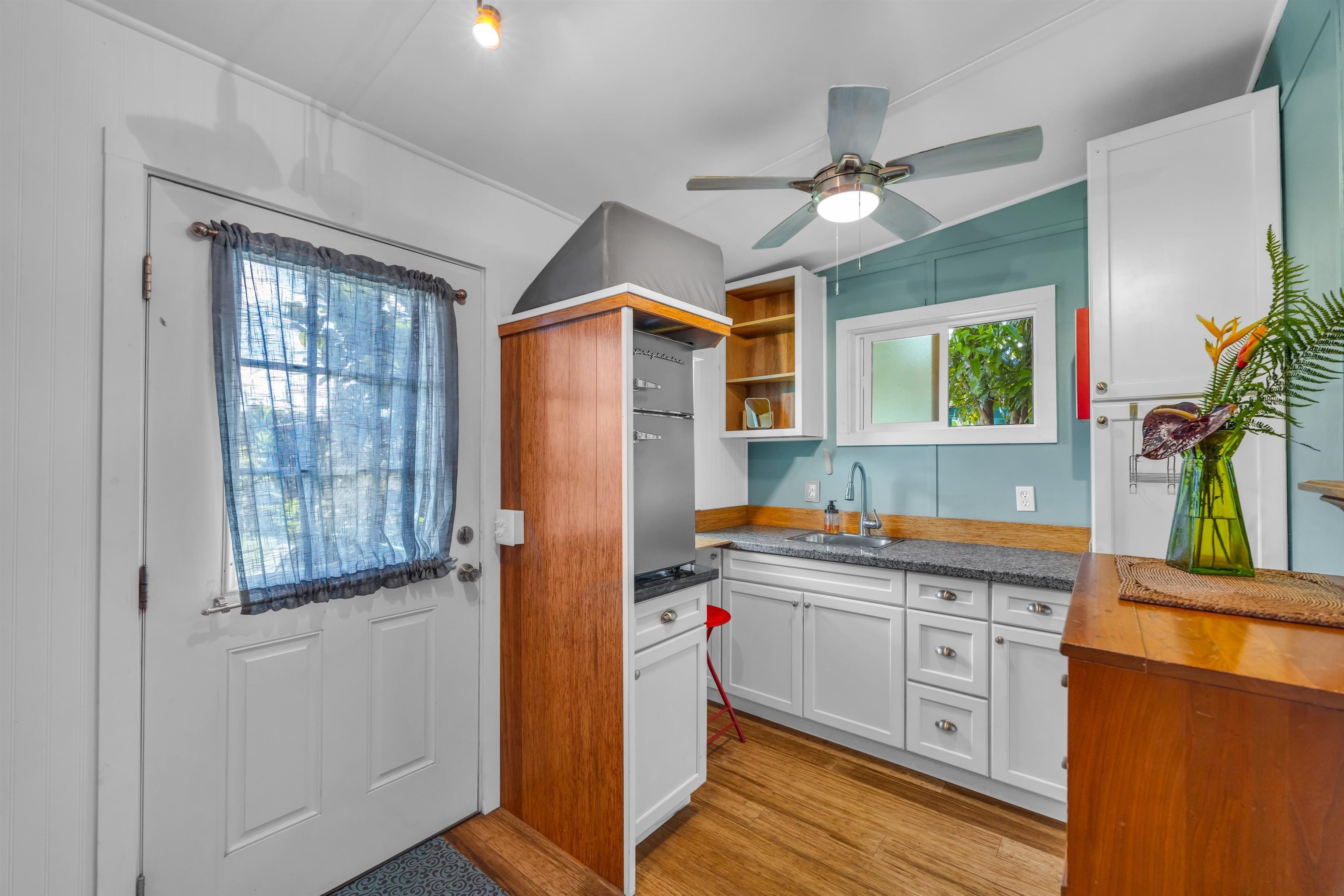 44 Lino Pl
