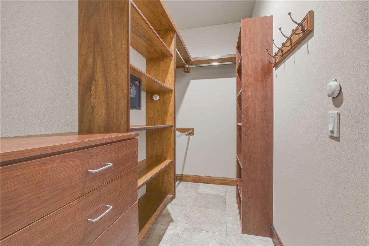 52 illahi Way Unit: B