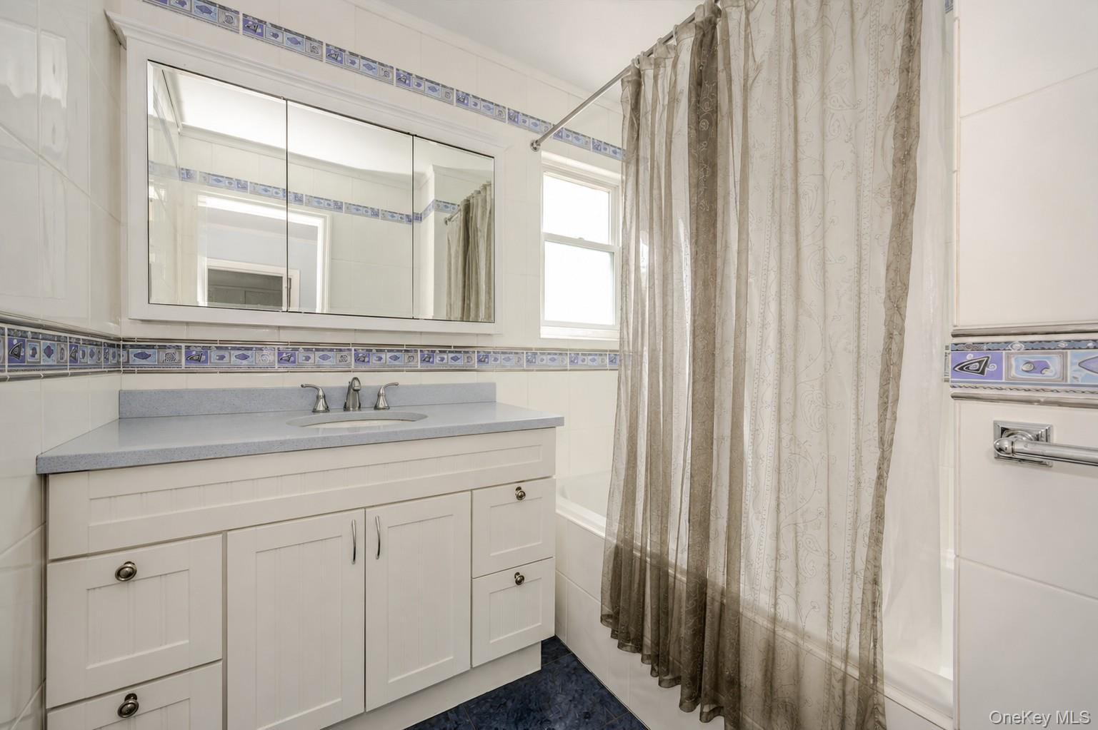 312 W Waukena Avenue