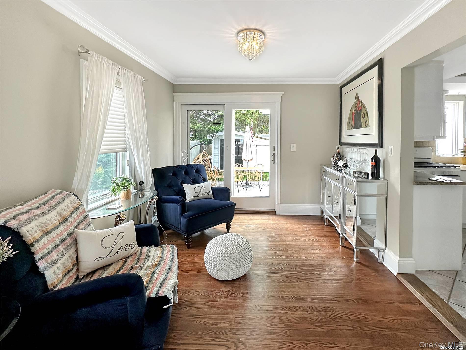 2517 Rockville Centre Parkway