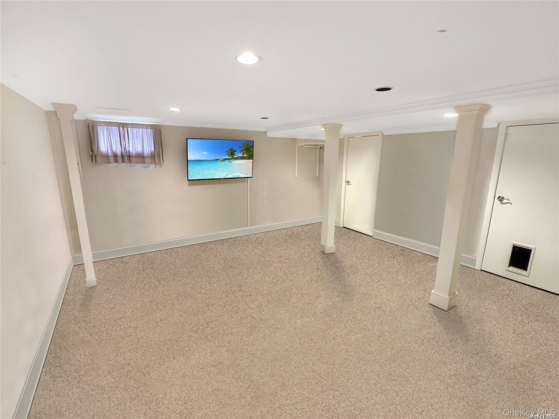 2517 Rockville Centre Parkway