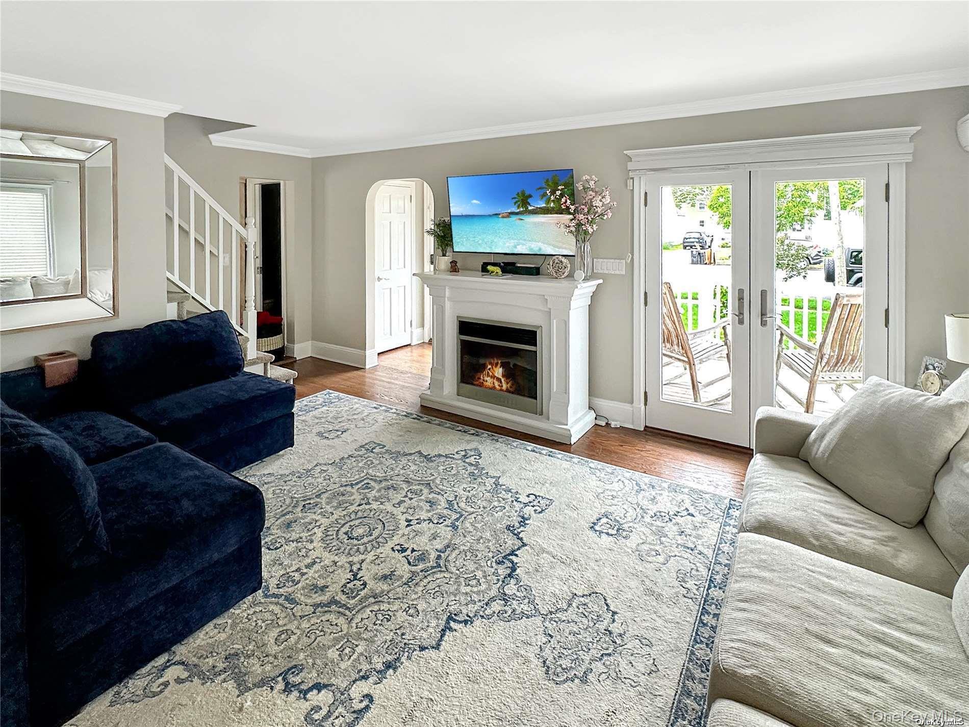 2517 Rockville Centre Parkway