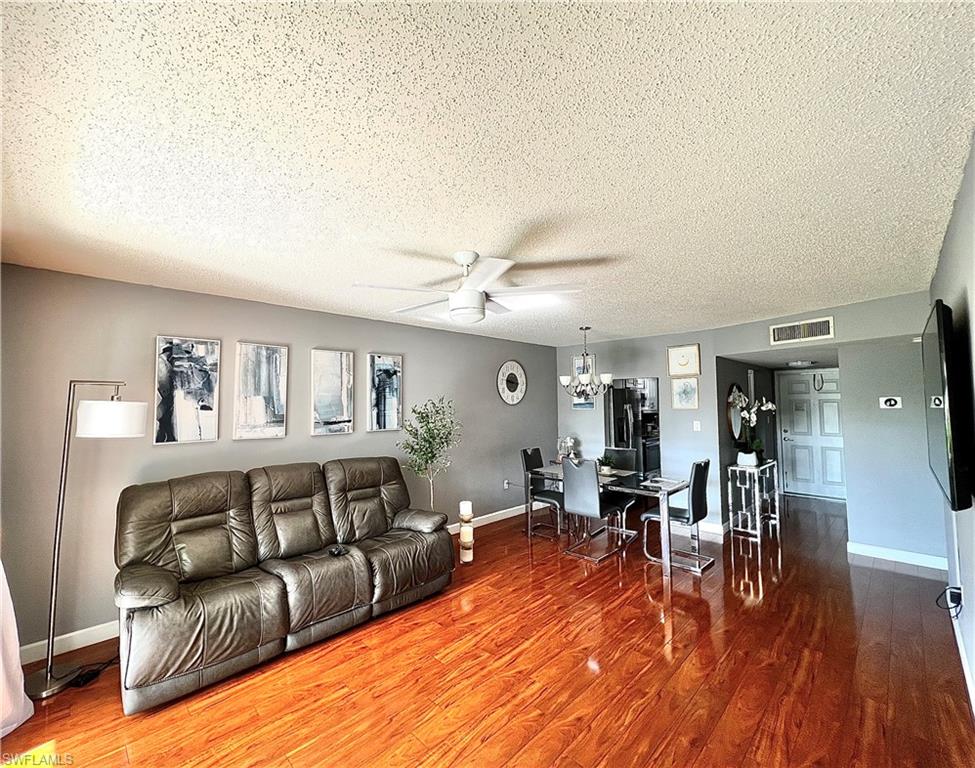 200 Turtle Lake CT # 301
