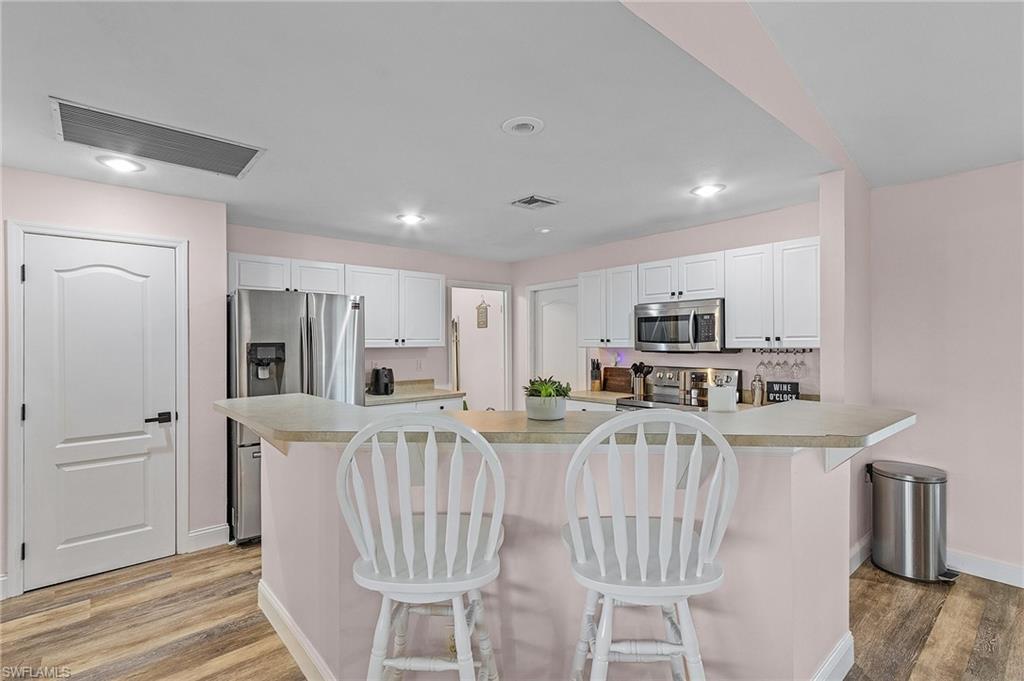 2109 NE 25th TER