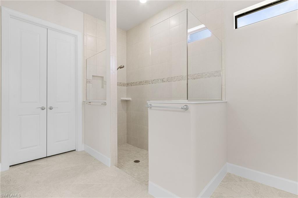 19098 Aqua Shore DR